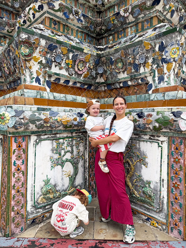 Notre séjour en famille à Bangkok - le trio au Wat Arun