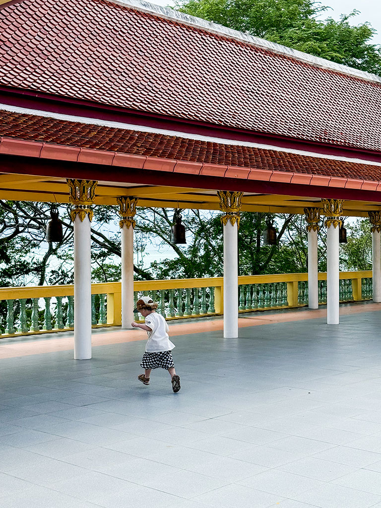 Notre séjour en famille à Koh Samui - le Wat Phra Yai
