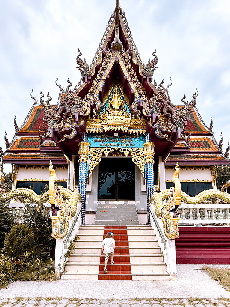 Notre séjour en famille à Koh Samui - le Wat Plai Laem
