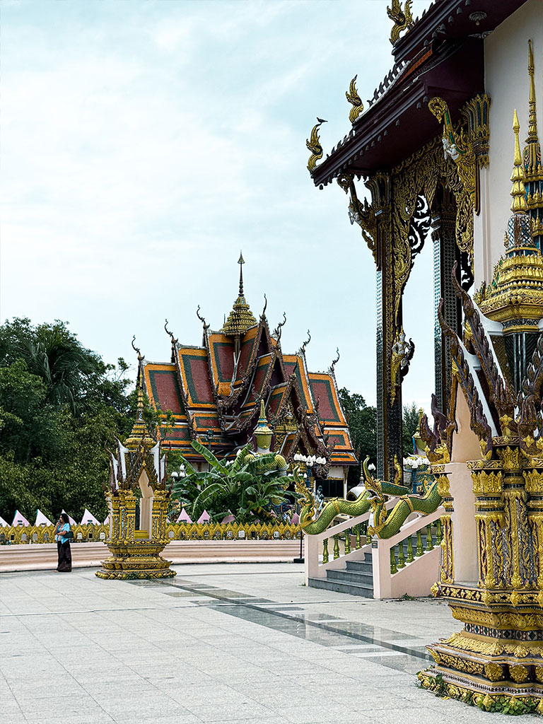 Notre séjour en famille à Koh Samui - le Wat Plai Laem